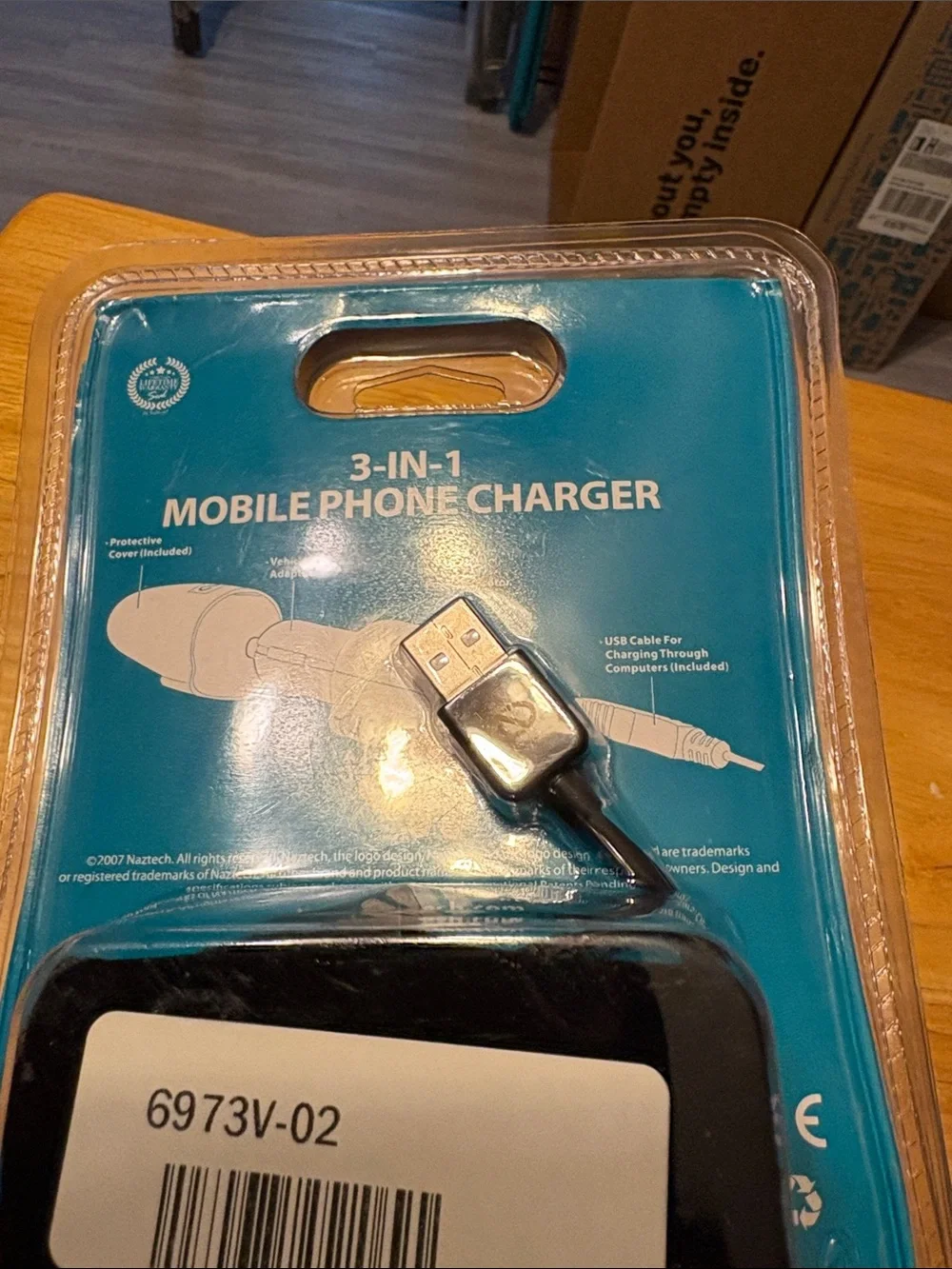 N300 3-in-1 Mobile Phone Charger - Black